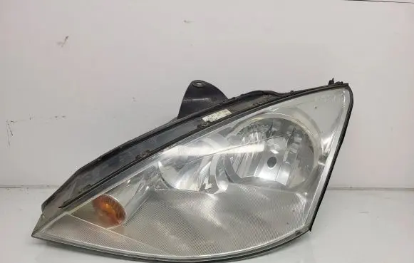 Ford Focus Headlight/headlamp 2M5113W030BD