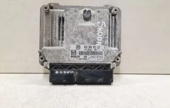 Skoda Octavia Mk2 (1Z) Engine control unit/module 03G906021LB 1039S14582 0281013238
