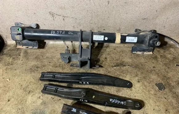 Mercedes-Benz GL X166 Tow bar set A1663101137