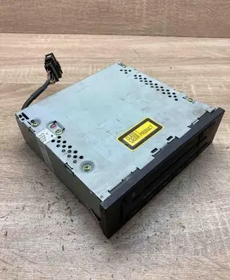 Audi A4 S4 B7 8E 8H CD/DVD changer 8E0035111