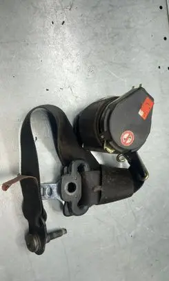 Ford Focus Front seatbelt