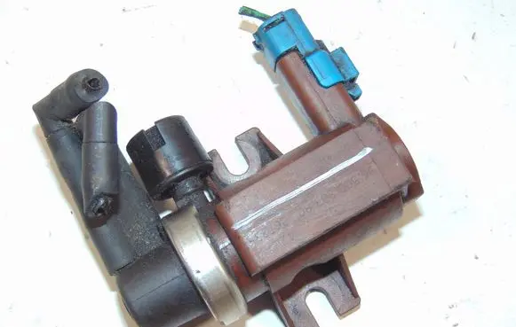 Ford Focus Turbo solenoid valve 1305301 3M5Q9E882BB 9650098380