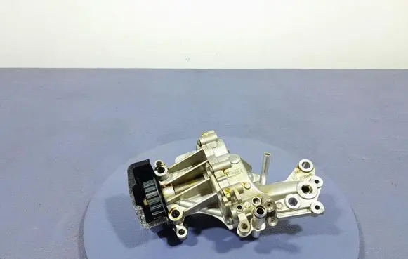 Ford Focus Oil pump JX6G6600BB