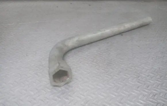 Audi A2 Wheel nut wrench 4D0012219A