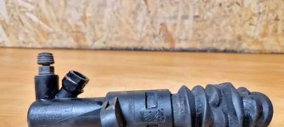 Clutch slave cylinder