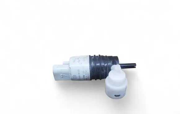 Mercedes-Benz GLC X253 C253 Windscreen/windshield washer pump A2058660000