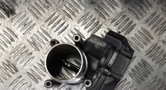Seat Ibiza IV (6J,6P) Throttle valve 03l128063t