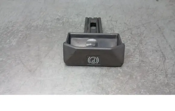 Mercedes-Benz Vito Viano W638 Hand brake release handle A6384270120