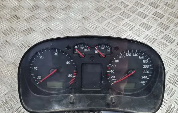 Volkswagen Golf IV Speedometer (instrument cluster) 1J0920805G