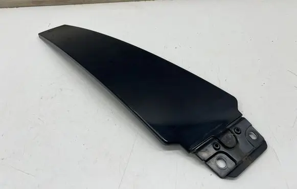 Maserati Ghibli (B) pillar trim (top) 6700247870