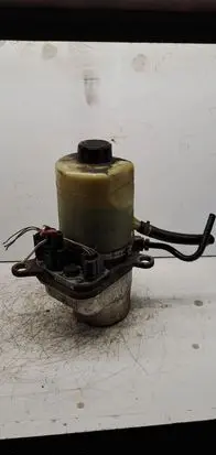 Ford Focus Power steering pump 4m513k514ad