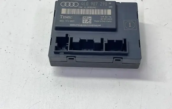 Audi Q7 4L Door control unit/module 4L0907290