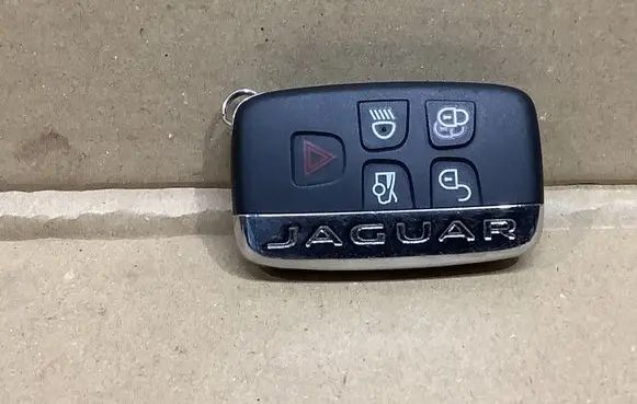 Jaguar XE Ignition key/card EW9315K601BE