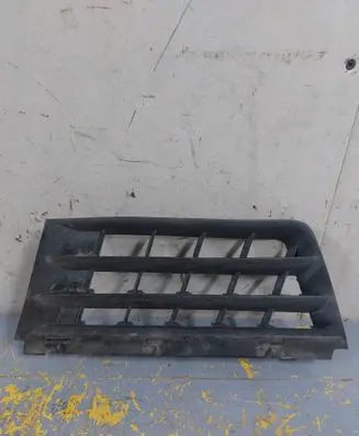 Renault Scenic II - Grand scenic II Front bumper upper radiator grill 8200140329