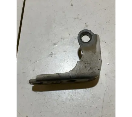 Ford Mustang VI Front door upper hinge 22800