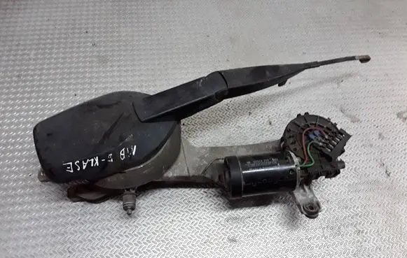 Mercedes-Benz E W210 Front wiper linkage and motor 3391098329