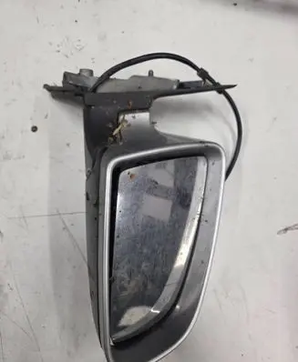 Audi A4 S4 B5 8D Front door electric wing mirror 010681