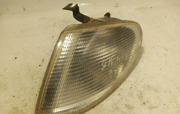 Ford Galaxy Front indicator light