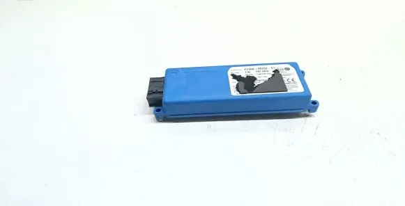 Toyota RAV 4 (XA30) Bluetooth control unit module PZ40900292