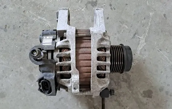 KIA Ceed Generator/alternator 37300-2B710