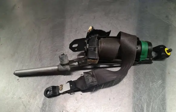 Volvo S60 Front seatbelt 8665872