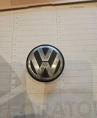 Volkswagen PASSAT B6 Original wheel cap 3B7601171