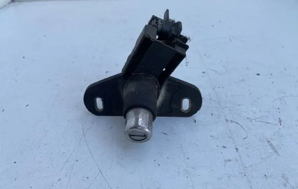 Opel Astra G Tailgate/trunk/boot lock/catch/latch
