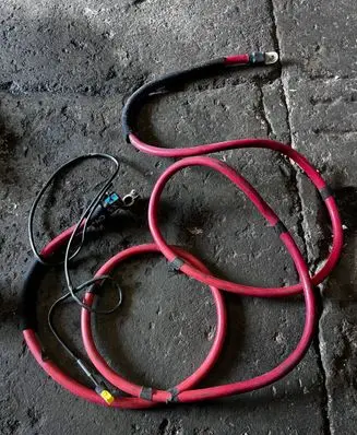 BMW X5 E53 Positive cable (battery) braknumeruczci
