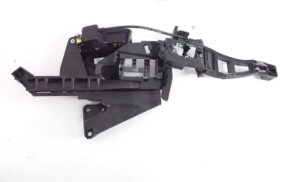 Ford Focus C-MAX Rear door lock 2400001