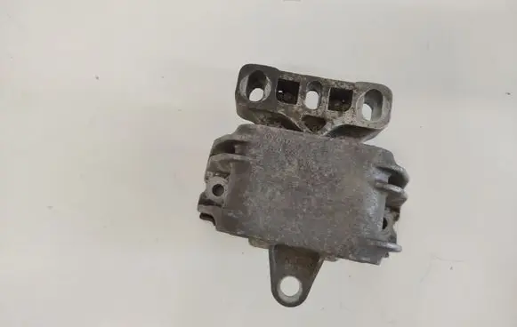 Volkswagen Golf IV Engine mount bracket 1J0199555