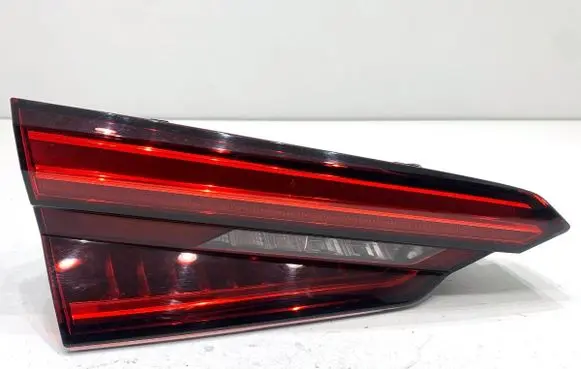 Audi A5 Rear/tail lights 8W6945093