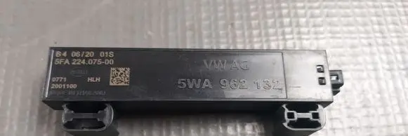 Skoda Octavia Mk4 Keyless system antenna 5WA962132
