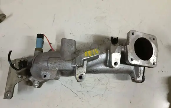 Nissan Cab Star Intake manifold