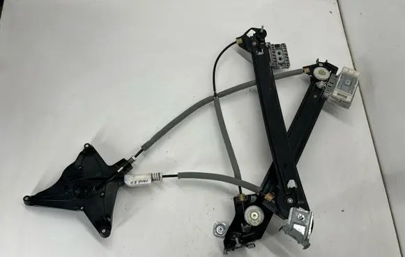 Ford Mustang VI Front door electric window regulator 990234300