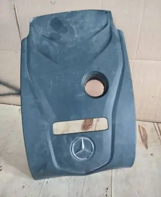 Mercedes-Benz C W205 Engine cover (trim) a2740100167