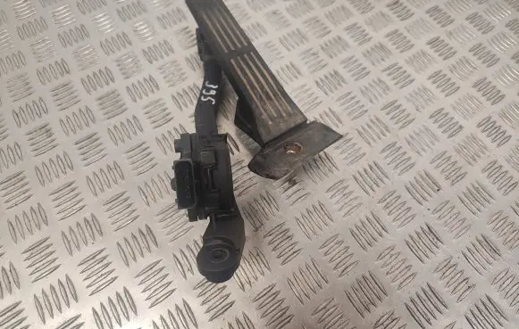 KIA Ceed Accelerator throttle pedal 327003XXXX