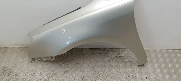 Toyota Avensis T250 Fender 