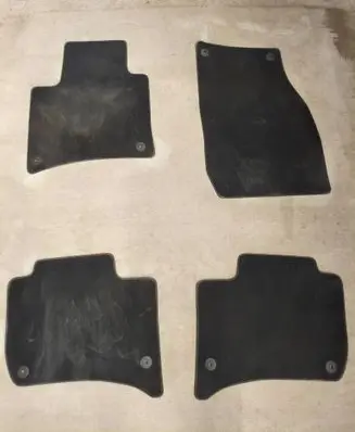 Volkswagen Touareg II Car floor mat set 7P1863011 7P1862560 7P1862559