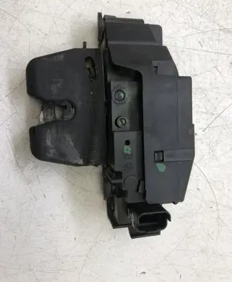 Loading door lock