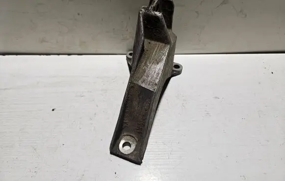 Renault Espace II Gearbox mounting bracket 