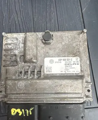 Volkswagen Polo V 6R Engine control unit/module ECU 03P906021C 03P907425