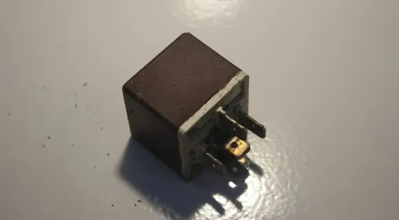 Ford Mondeo MK II Other relay 7700810929B