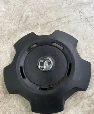 Opel Vivaro R16 wheel hub/cap/trim 93866156