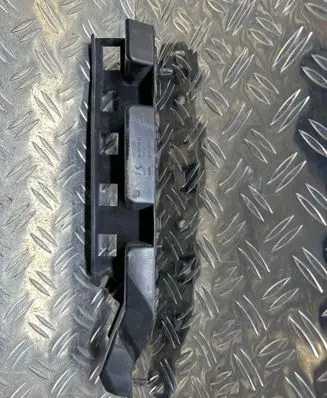 DS Automobiles 7 Crossback Front bumper mounting bracket 9816814980 27070