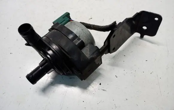 Renault Master IV Electric auxiliary coolant/water pump 210109597R