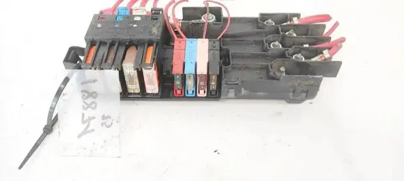 Mercedes-Benz ML W164 Fuse box set E0000031 013948411