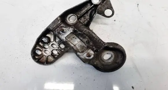Skoda Superb B5 (3U) Engine mounting bracket 8E0199351M