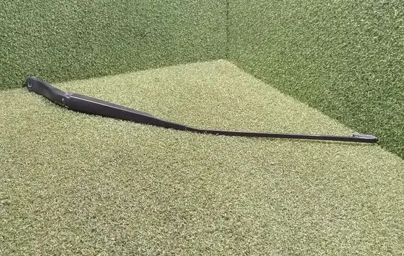 Renault Master III Front wiper blade arm 8200734777