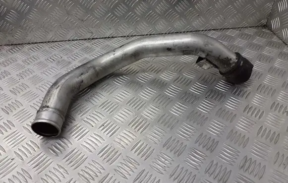 Volvo S40 Turbo air intake inlet pipe/hose 30617344