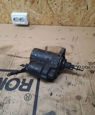Volkswagen Golf IV Starter motor 02A911023T 0001107022